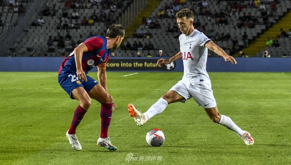 德的个人突 德的个人突