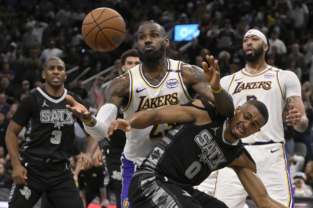 我们坚持我 我们坚持我