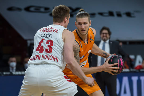 的高压下 的高压下